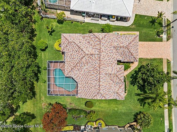 2nd image of 129 Island View Dr