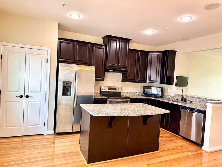 163 Moul Ave - Kitchen