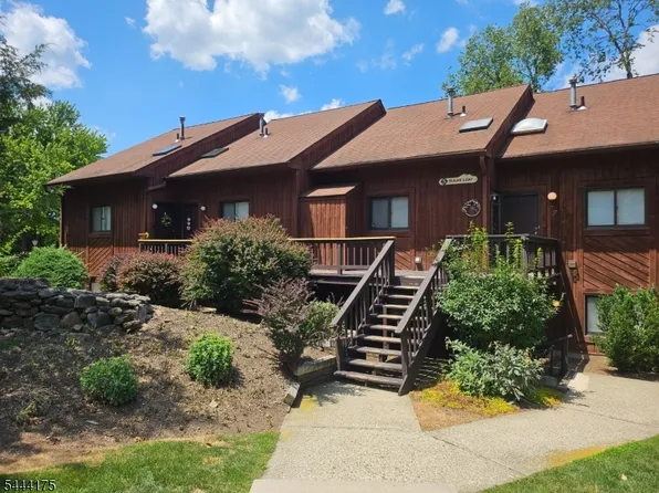 5 Sugar Loaf Ct BLDG 5 #1, Vernon Twp., NJ 07462