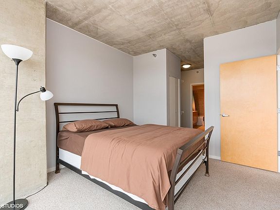 5th image of 1845 S Michigan Ave Unit 1703