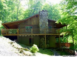 11 May Apple Ln, Mars Hill, NC 28754