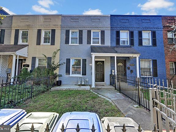 2nd image of 126 O St SW