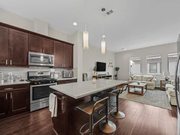 961 Saint Augustine St, Houston, TX 77023