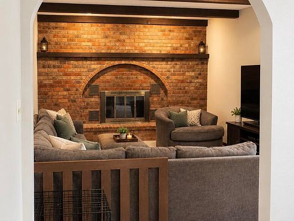 4th image of 434 Ridge Crest Cir