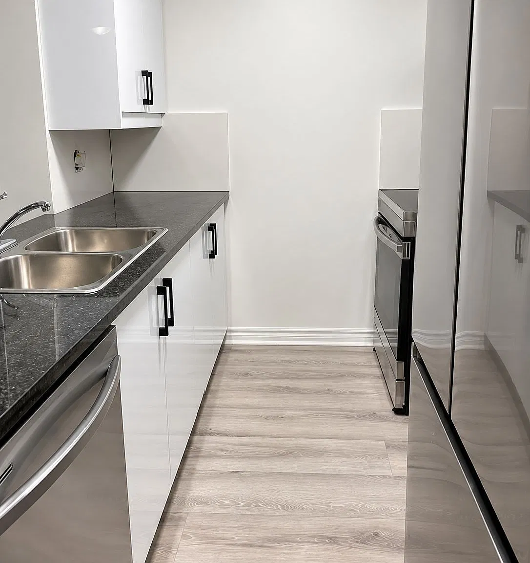 2 bed, $3,000 — Photo 3