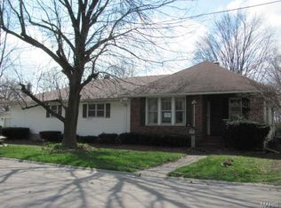 704 S Liberty St, Jerseyville, IL 62052