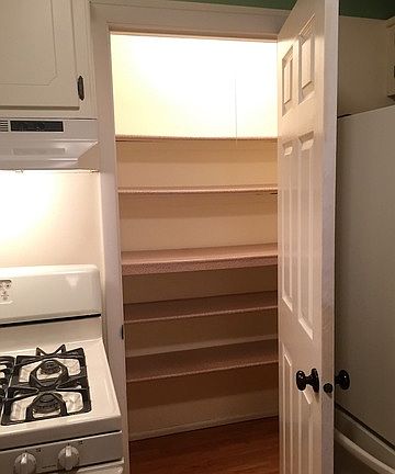 5th image of 369 Thornhill Ct APT C1
