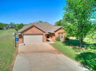 623 N Richland Rd, Tuttle, OK 73089