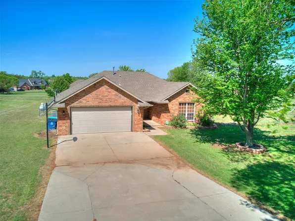 623 N Richland Rd, Tuttle, OK 73089