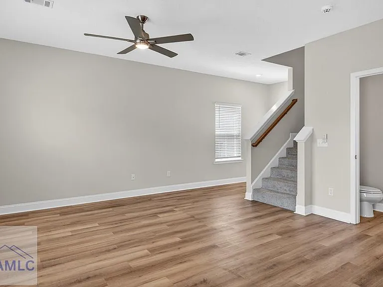 1026 Grayson Ave — Photo 9