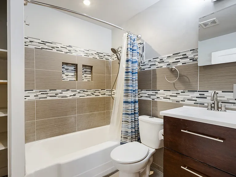 611 W Glenwood Ave — Photo 12