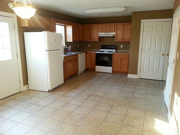 4th image of 2978 Landmark Ct NE