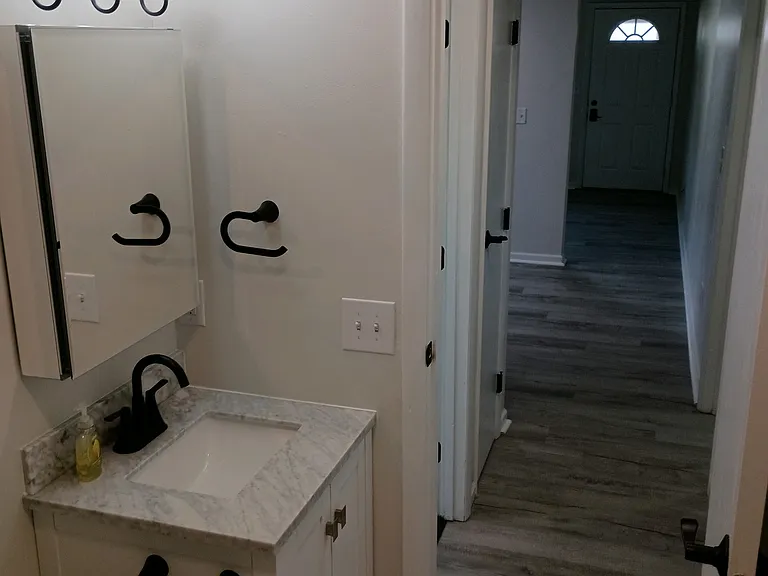 1826 Mound Rd #2 — Photo 6