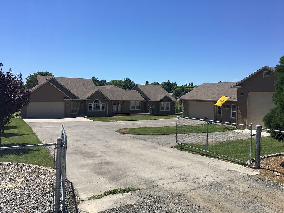 View of house and shop