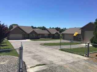 212 S Pear Ave, Yakima, WA 98908