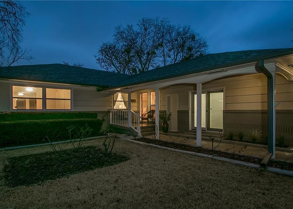 2nd image of 9927 Lakemont Dr