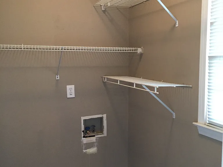 6075 Pattingham Dr — Photo 10