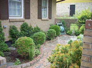 4091 Rockbridge Heights Dr, Stone Mountain, GA 30083