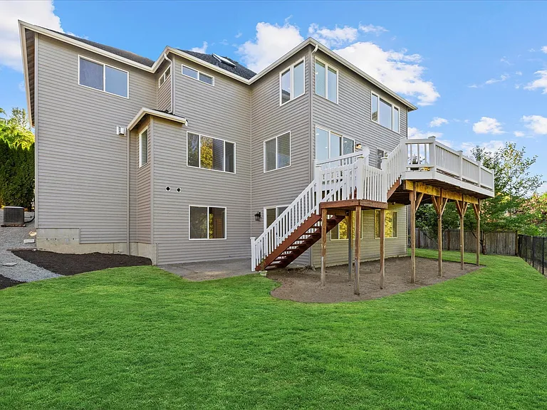 Large Backyard fully fenced