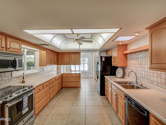 4th image of 9550 W Country Club Dr