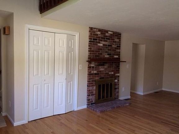3rd image of 52 Liberty St APT B5