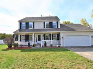3 Derrick Ct, West Warwick, RI 02893