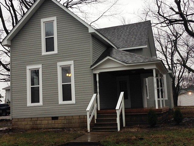 1st image of 205 E 6th St