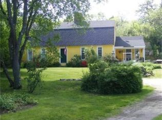 84 Elm St, Blackstone, MA 01504