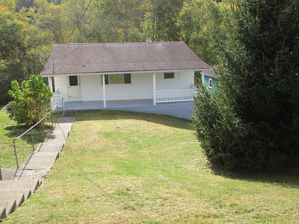 1st image of 206 College St