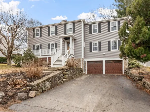 34 Robinhood Rd, Winchester, MA 01890