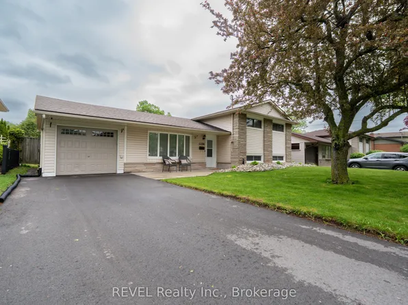 4480 Queensway Gdns, Niagara Falls, ON L2E 6P7
