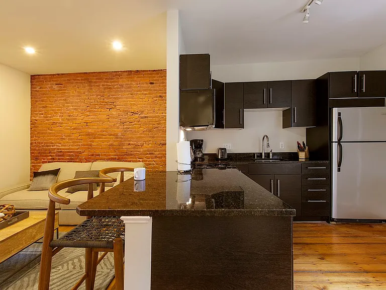 237 Northampton St #2 — Photo 3