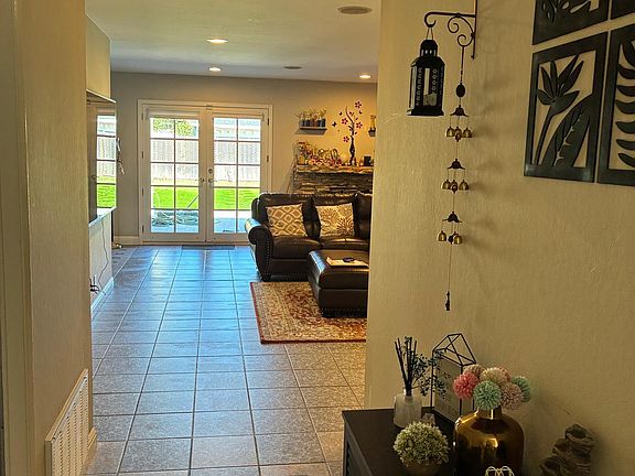 2nd image of 36696 Ponderosa Ct