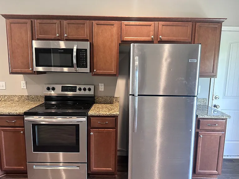 509 SE Maple Dr — Photo 8