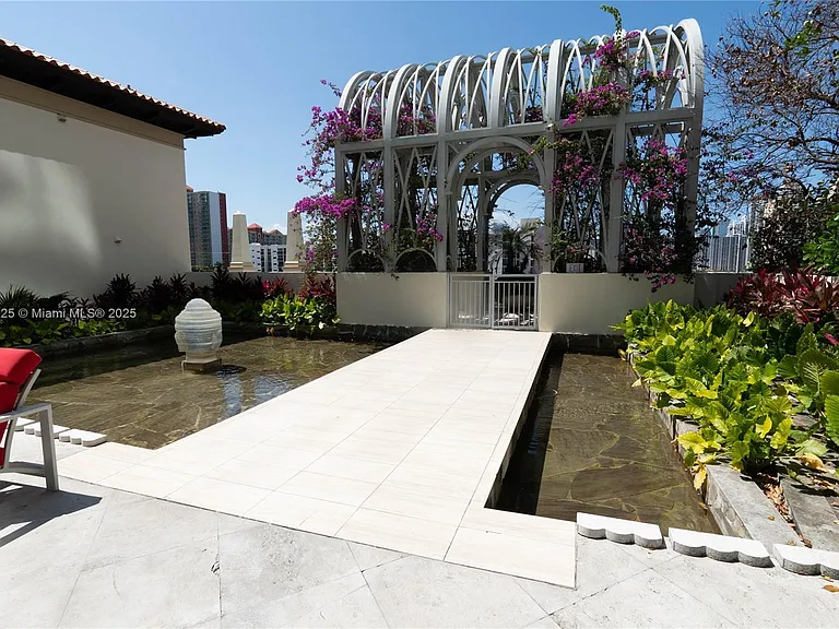 150 Sunny Isles Blvd #Townhouse 1-403 — Photo 31