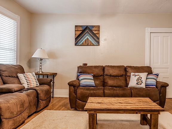 5th image of 153 W Woodworth St #2B