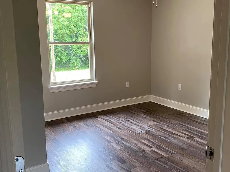 207 Herrod St — Photo 9
