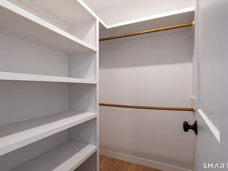 330 Pleasantview Ave #1 — Photo 11