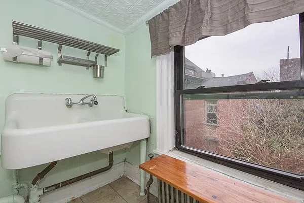 Rented by Twyford Real Estate | media 21