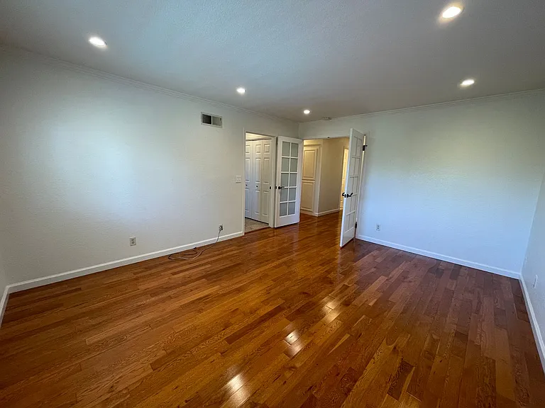 10434 Alicia Ct — Photo 14