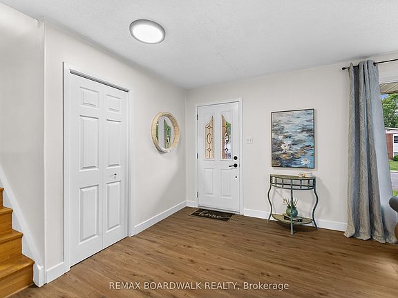 3rd image of 192 Allan Dr