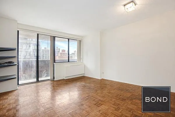 Sold by Bond New York | media 16