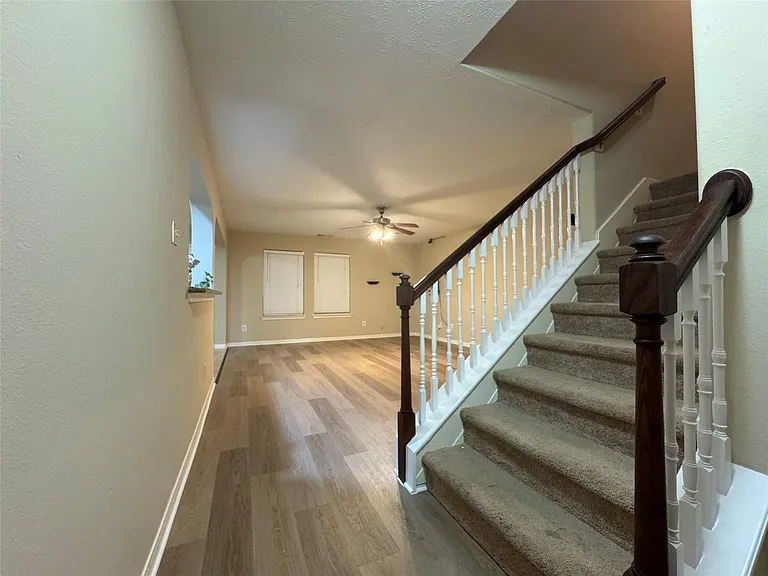 2515 Ember Canyon Ln — Photo 23