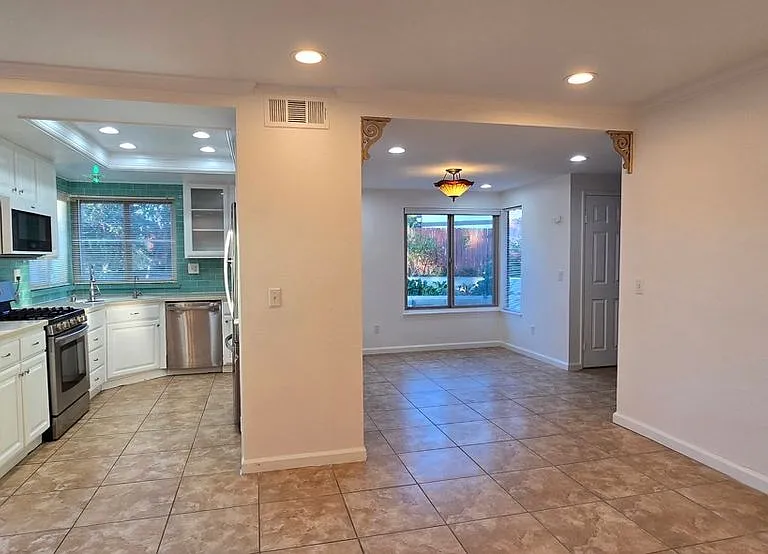 11352 Meadow Flower Pl — Photo 19