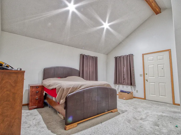 72 Delaney Ave — Photo 4