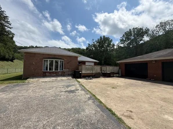 377 State Route 993, Paintsville, KY 41240