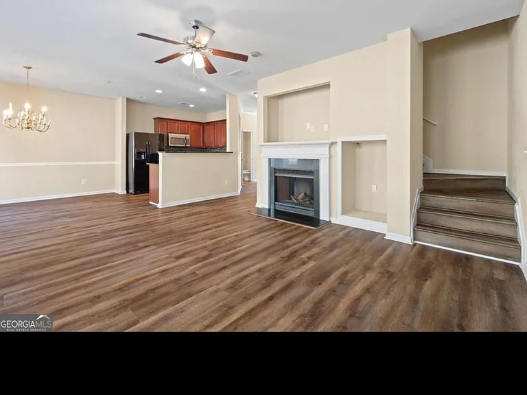 3323 Castleberry Village Cir — Photo 5
