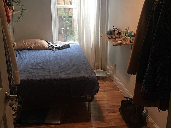 5th image of 111 Macdougal St APT 17