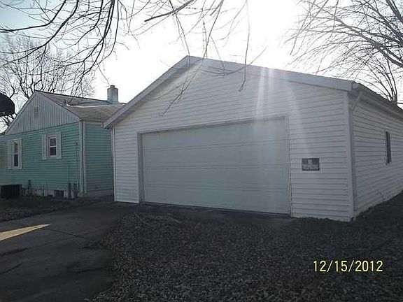 3rd image of 2307 Whitewater Ave