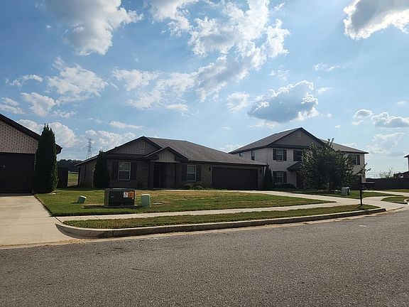 3rd image of 204 Hydra Cir